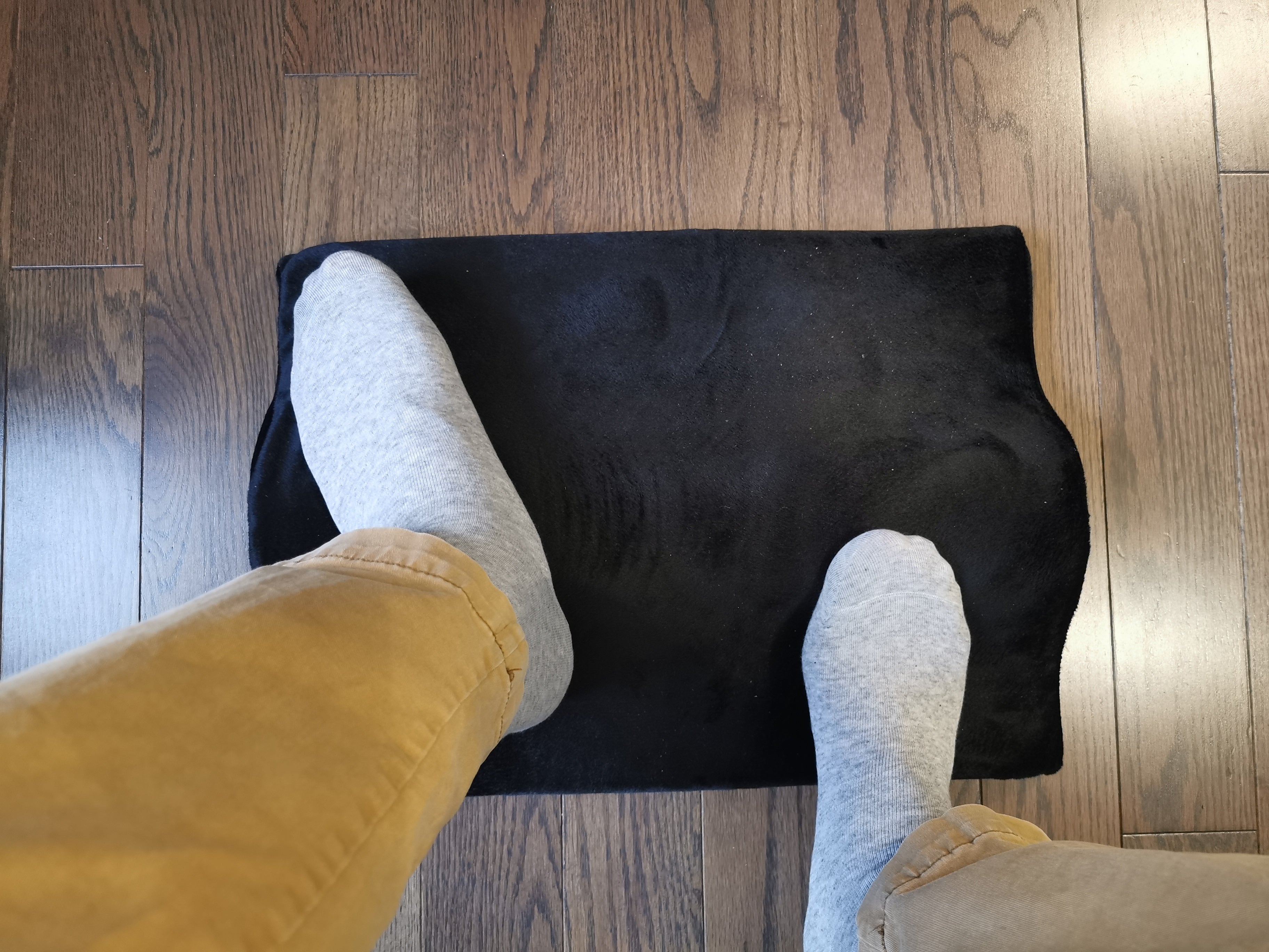 5 Best Ways to Improve Leg and Foot Circulation with a Desk Foot Rest or Exerciser
